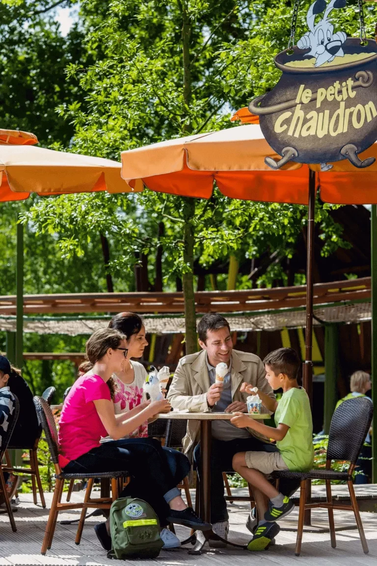 Le petit Chaudron : Burger and pizza kiosk parc asterix