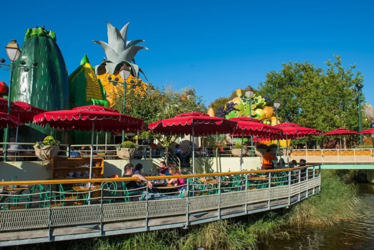 Le Restaurant du lac : Taverne on the water parc asterix